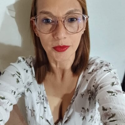 Italagomez_ Female Colombian Cam XXX