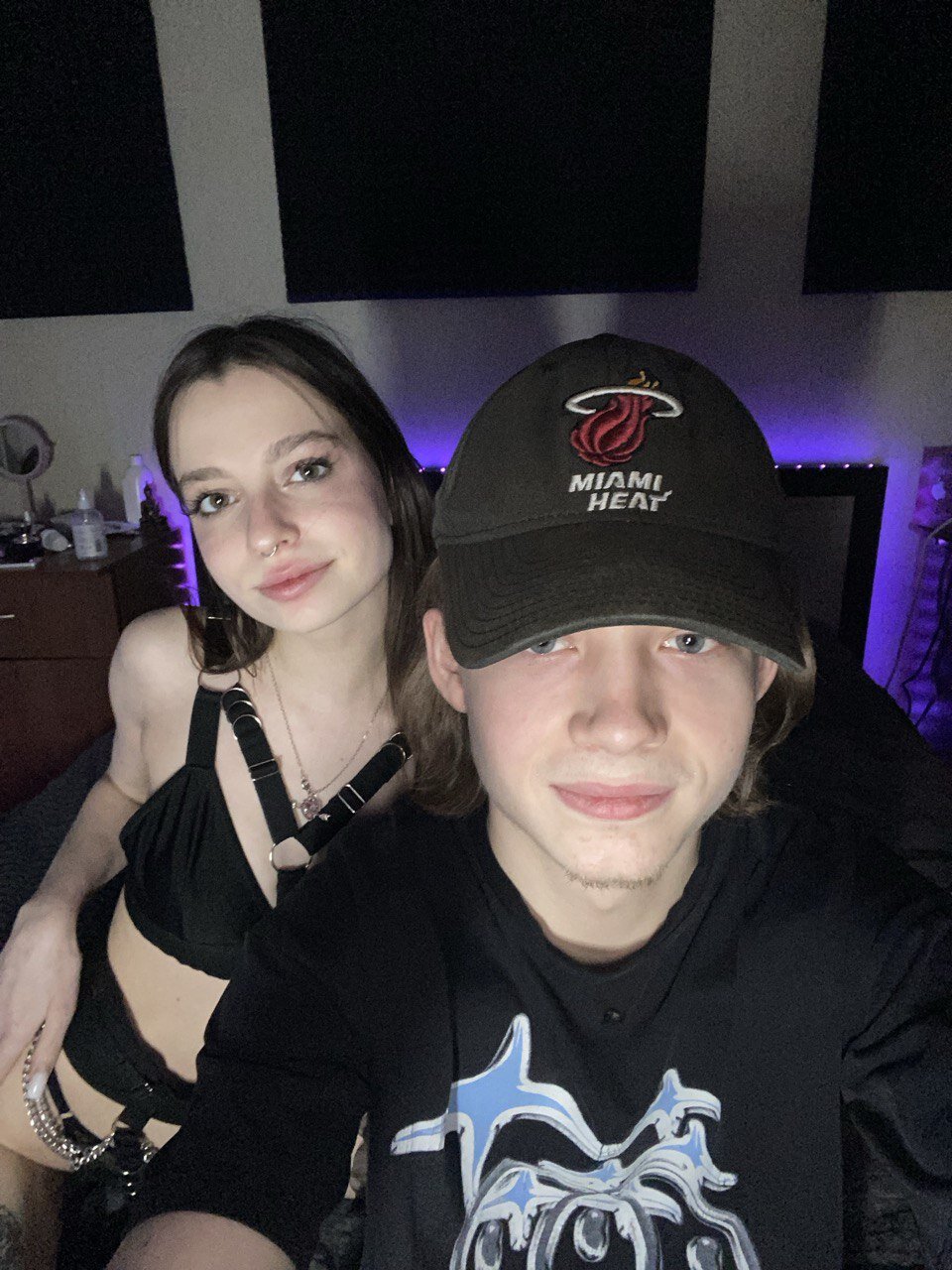 Neon_Couple