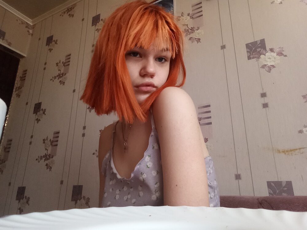 sexcam-girls.com elliekely livesex profile in english cams