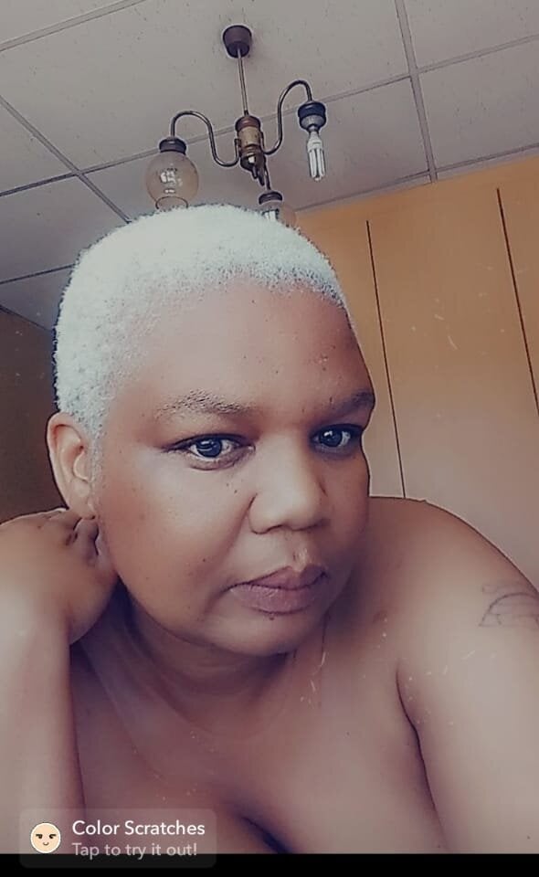 EBONYBOOBIEXXXX