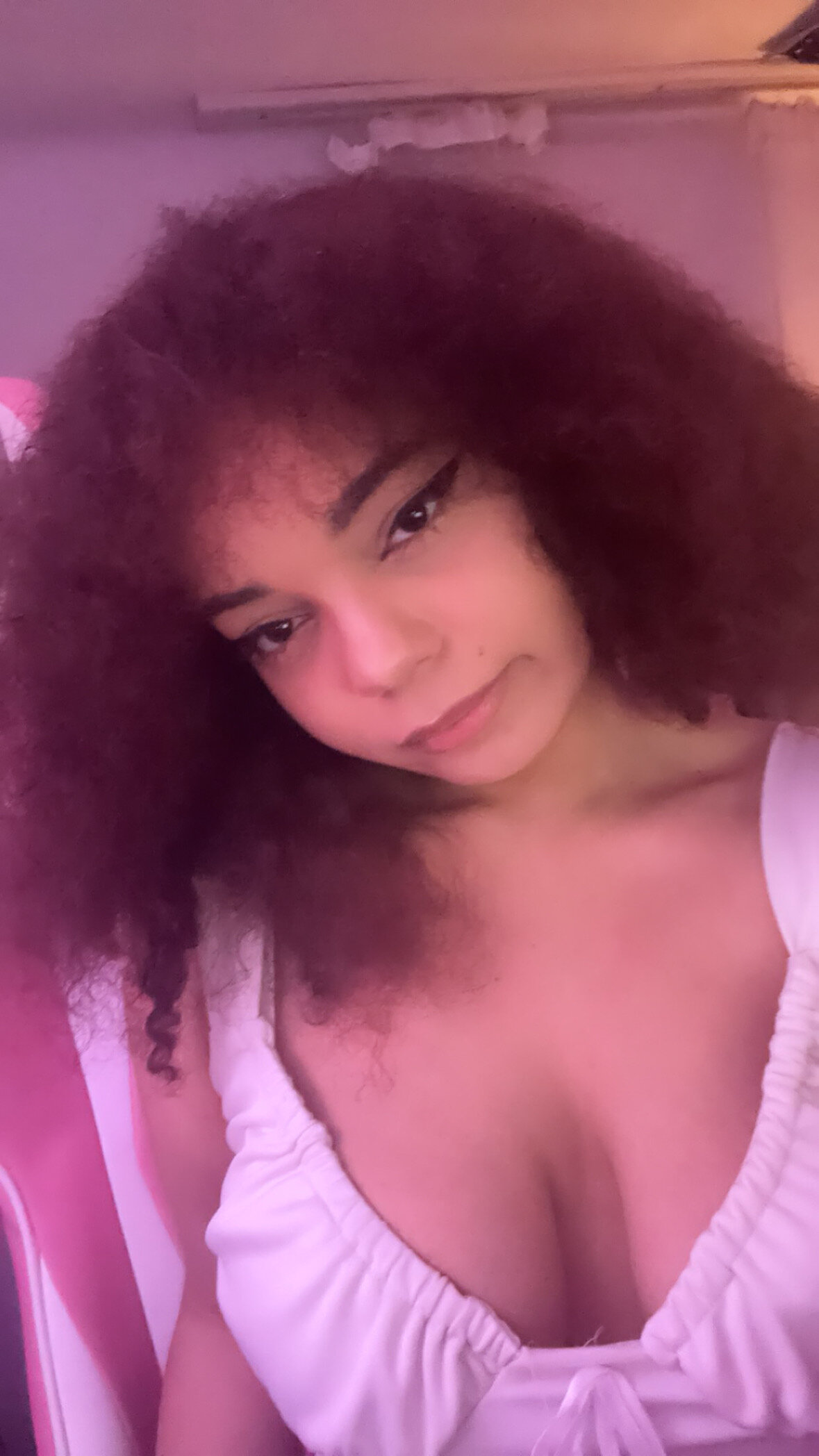 angeljoanie