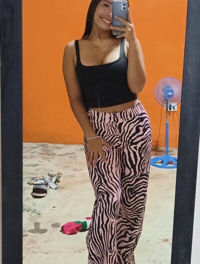 Sara_Monrou_