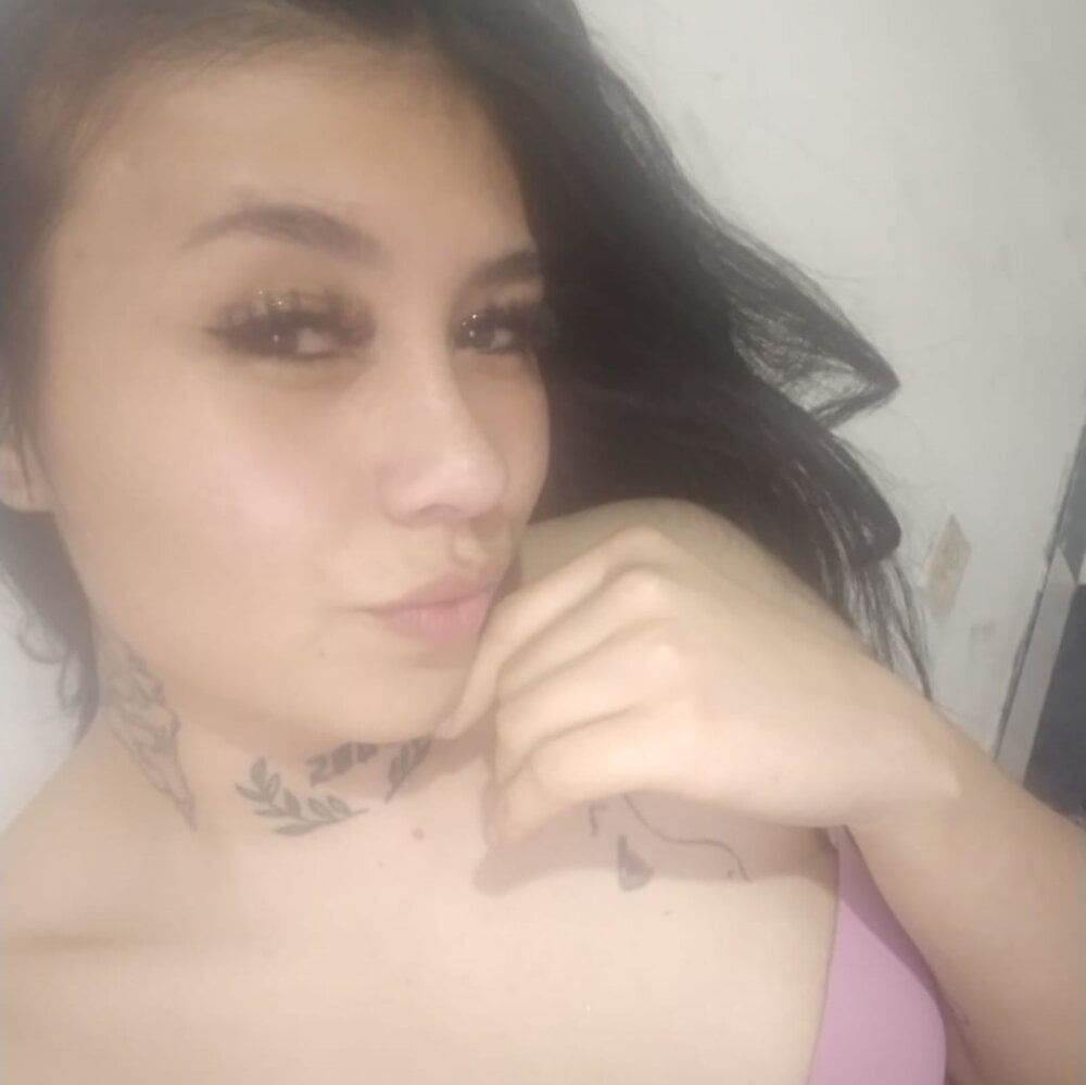 VicttoriaThomson profile