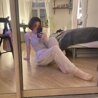 Aurora_Shy's Offline Chat Room