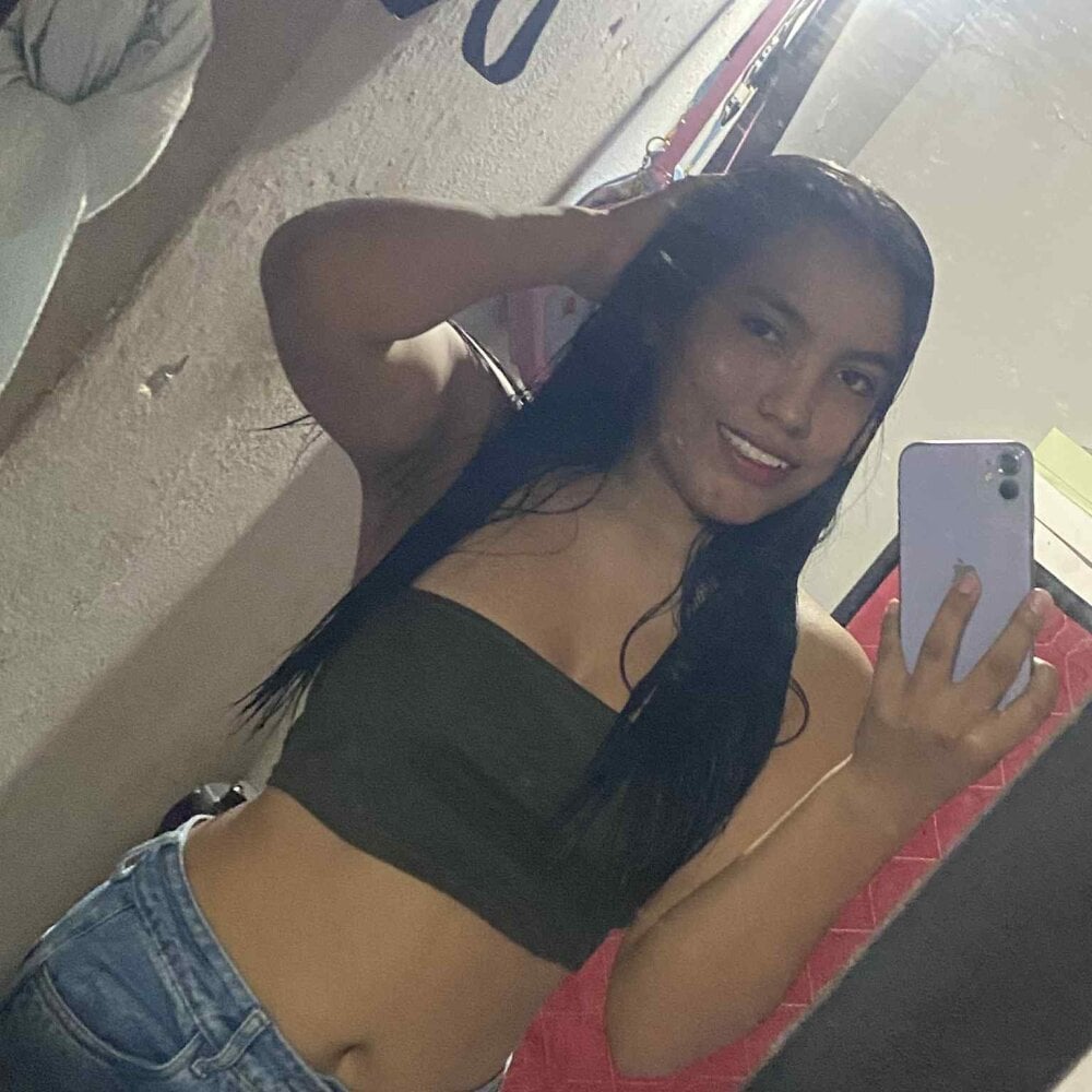 elivecams.com rosita_Medina livesex profile in in-my-little-and-naughty-universe cams