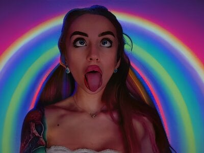 LickLizzy Female Blonde Naked Webcam