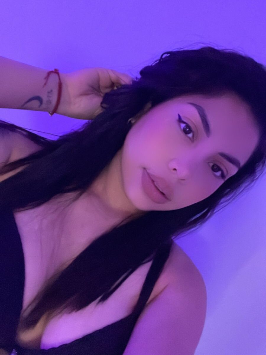 kloe28 from stripchat