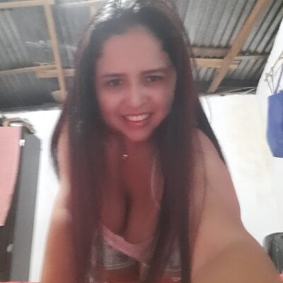 elivecams.com Maryozi livesex profile in ethnicitymixed cams