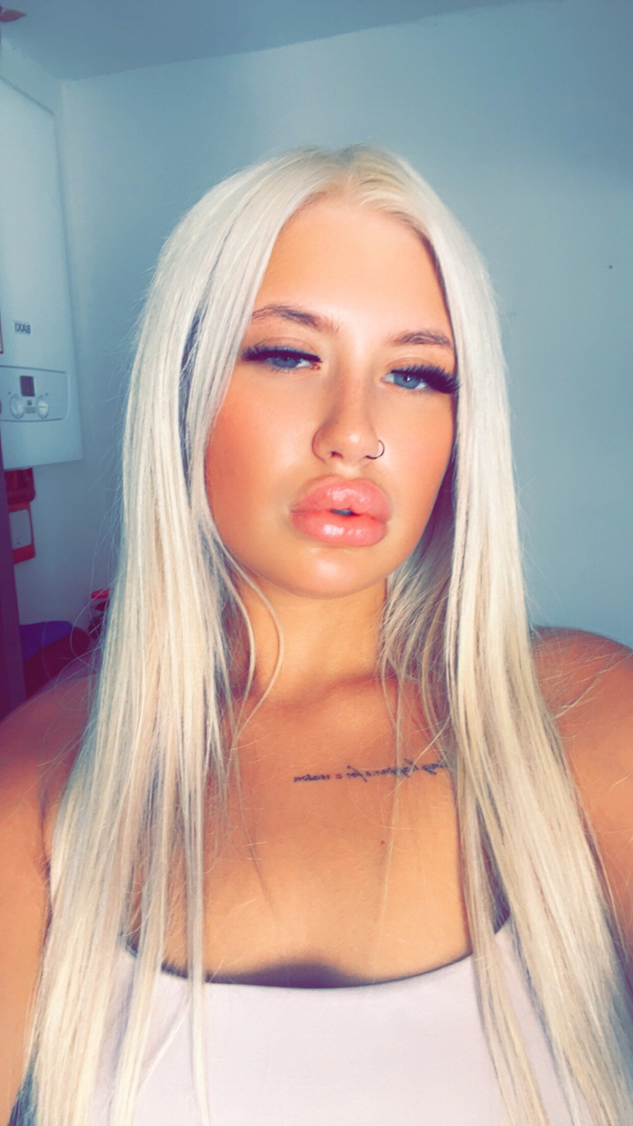 Roseylovexox