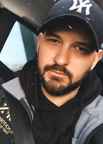 donchriiis92's Offline XXX Chat