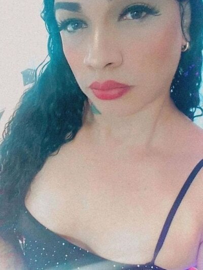 Dulce-Jade Trans Bigballs Online Webcam Sex