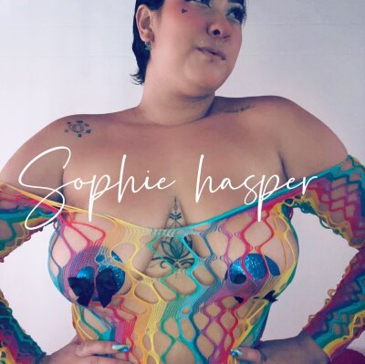 Sophiebluexx live on StripChat