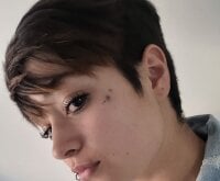 AmelieRoux_'s Offline Chat Room