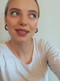 Golden_Daisy's Offline Chat Room