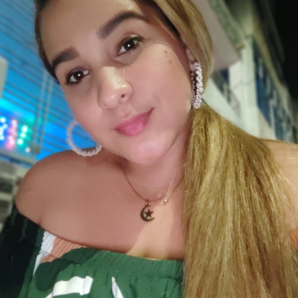 yazmin_nassar profile