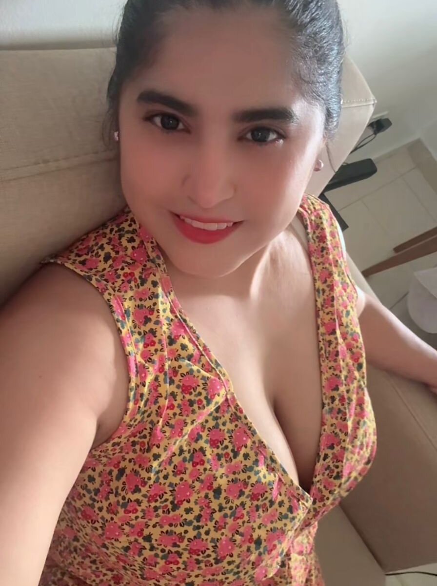 iluvcams.com clarafontaine livesex profile in large cams