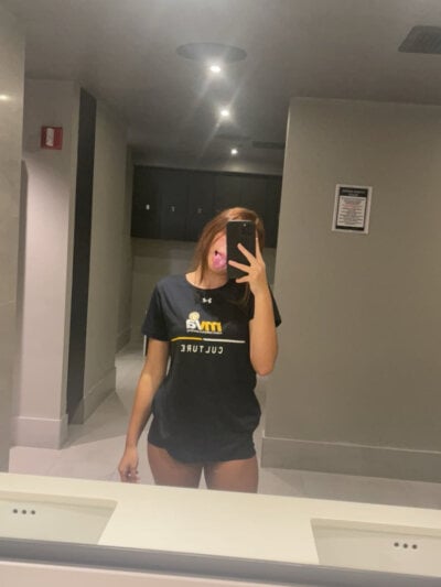 ivybbyy_ on StripChat