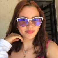whitenievenastyhot's webcam live show