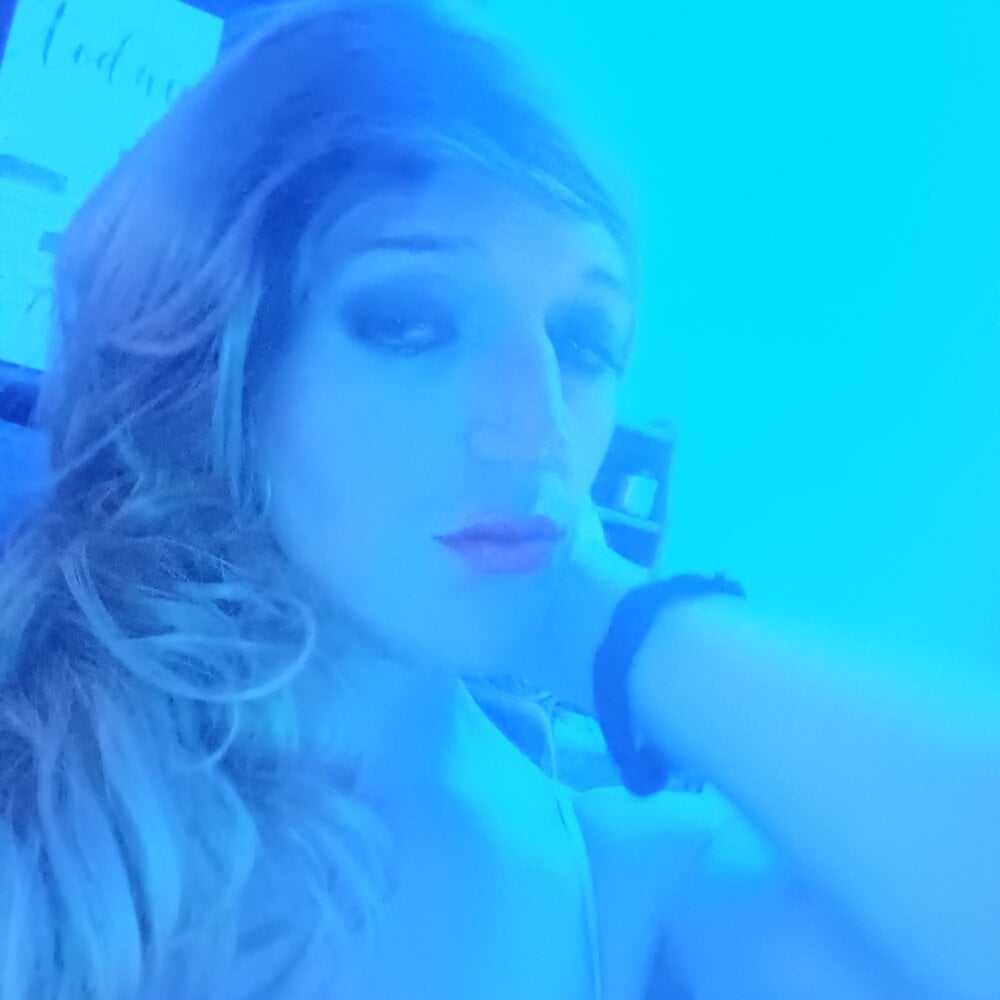 sexyblondetrans profile