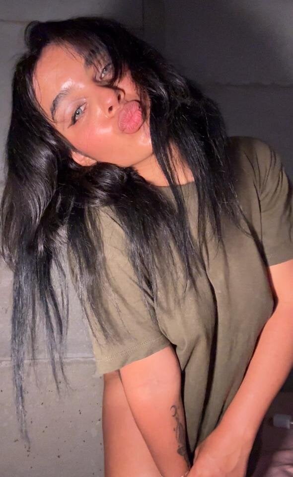 stripchat vellarhode webcam profile pic via maturelivesexcams.com