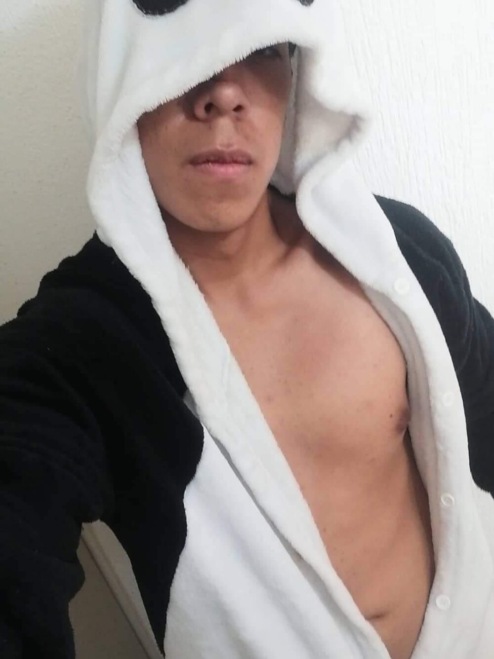 coreano69i8's Offline Chat Room