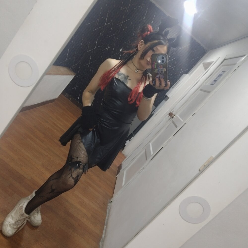 newporncams.com moonvivk livesex profile in co cams