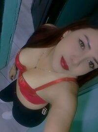 Hadidoll's webcam live show