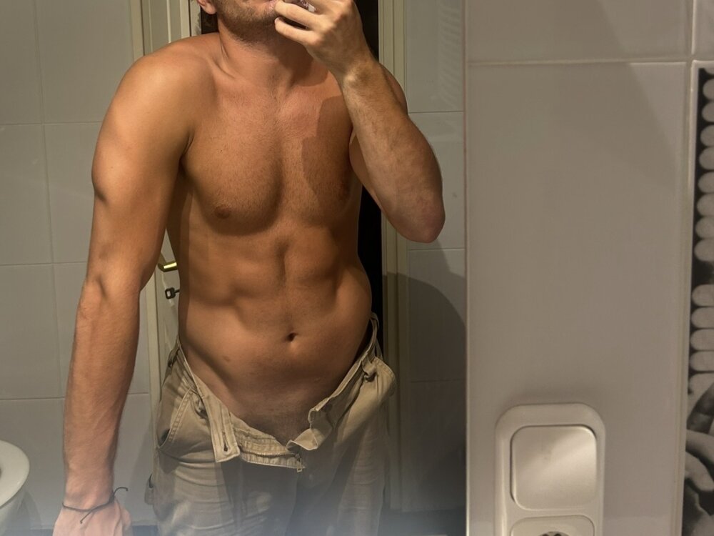 twinkietoyy's Offline XXX Chat