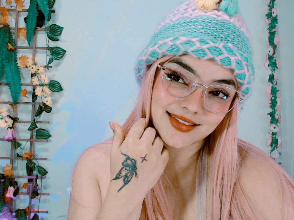 Live sex webcam photo for alexa11_ #290038537