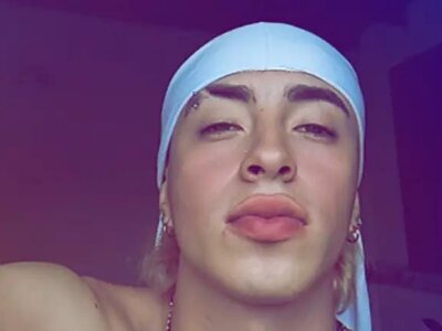 aaron-lee from stripchat