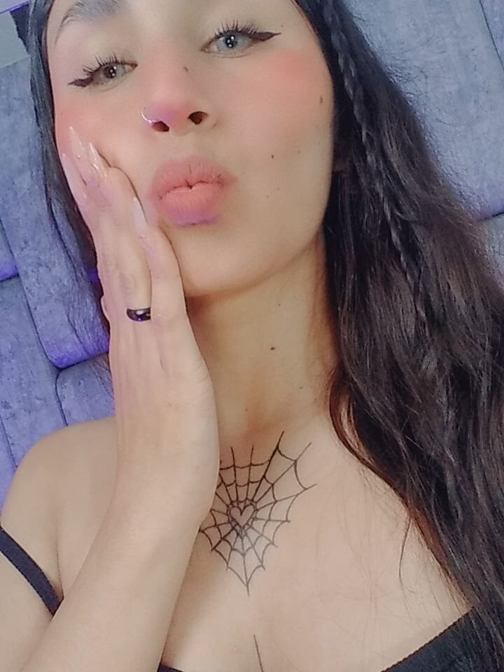 Seraphine_Kira profile