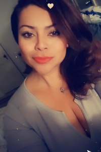 nica_queen's Offline Chat Room