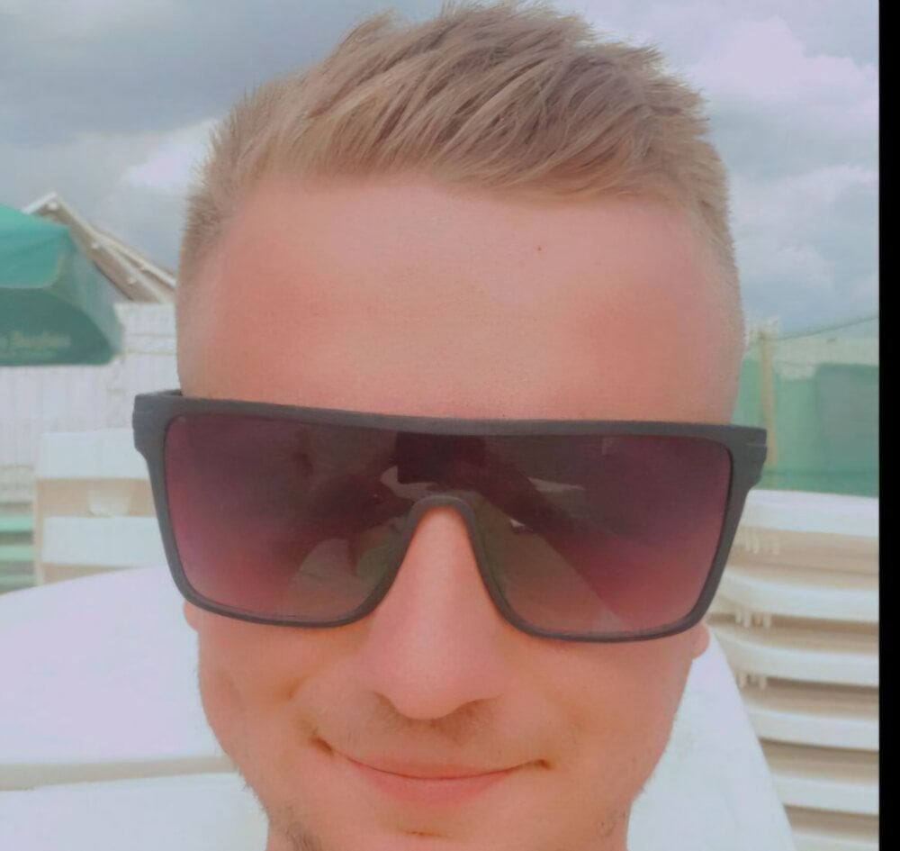 Andrei114M's Offline XXX Chat