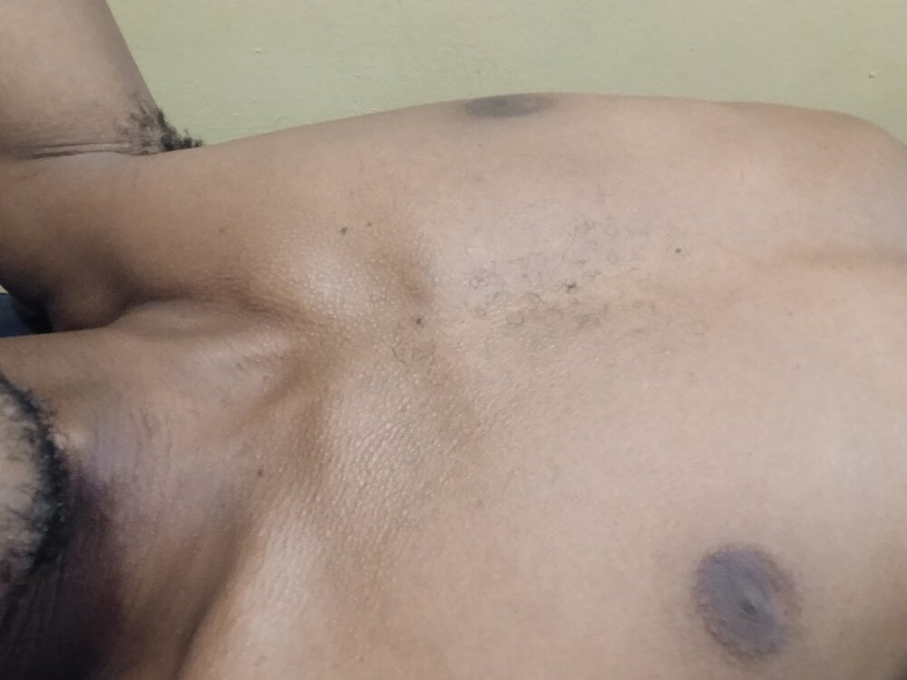 mrbustanut666's Offline XXX Chat