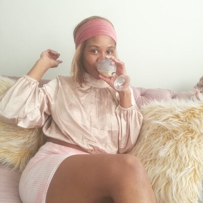 Gailpretty45 Female Ebony Live Cam Porn