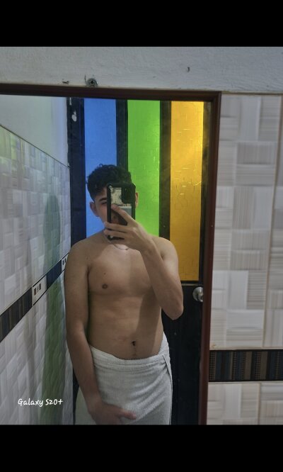 alexrh2307 from stripchat