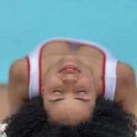 MarcellaAfro's Offline Chat Room
