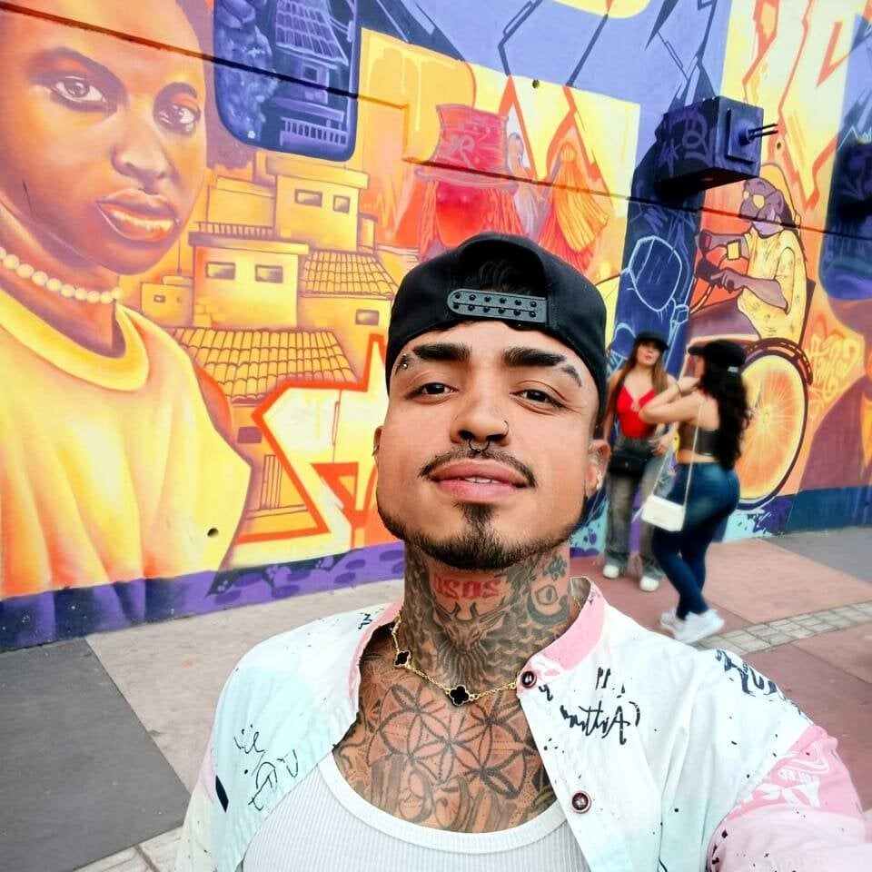 Hot_Latino_xn Offline XXX chat