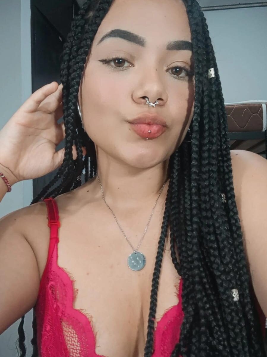 stripchat exoticluna webcam profile pic via livesex.fan