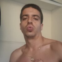 Gugutopless' Offline Chat Room