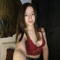 Rossee-teen1's Offline Chat Room