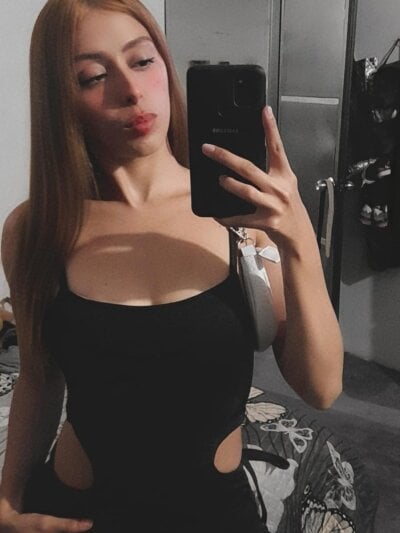 Mona_dolly