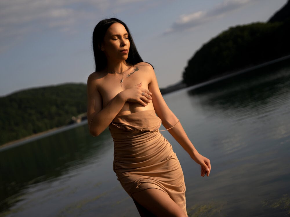 ellievibe webcam profile - Spanish