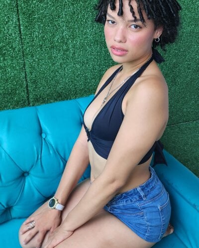 ChloeRaviss