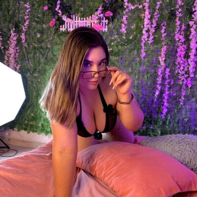 scarlett_2cute from stripchat