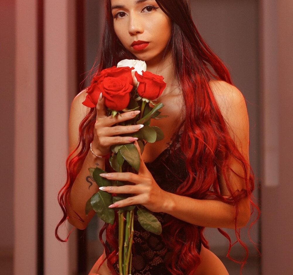 Lia_issabella's most recent online preview