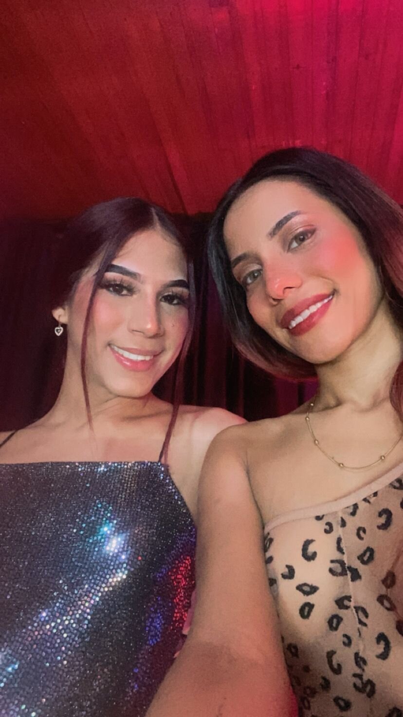 Mia_and_Valeryn