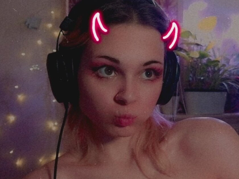 myliveeroticcams.com doublebubblecum_ livesex profile in bisexual cams