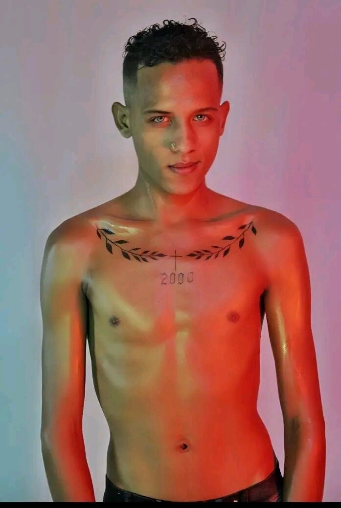 negro_hellos24