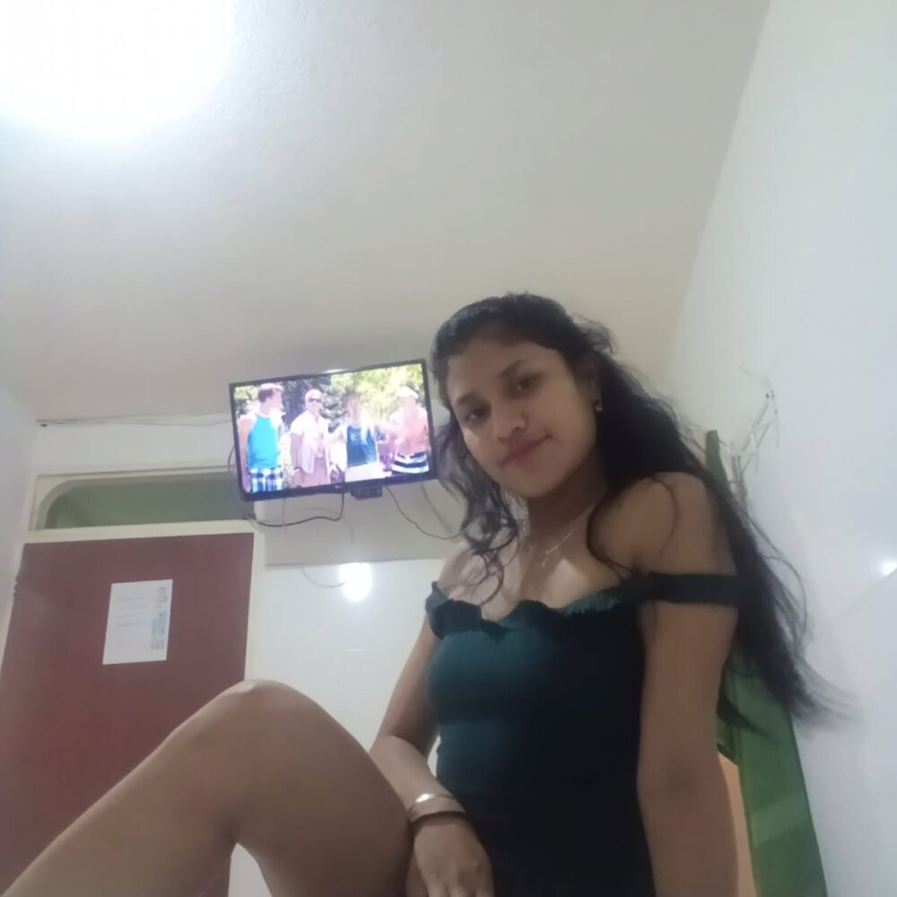 paolahotsweet18